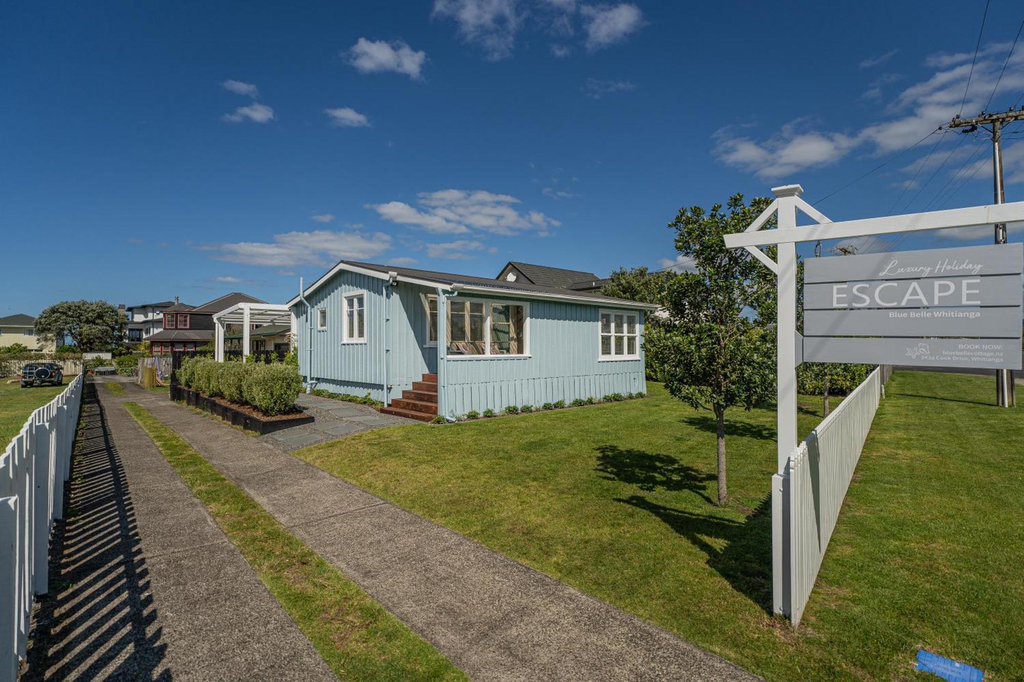 Blue Belle Cottage Whitianga Exterior photo