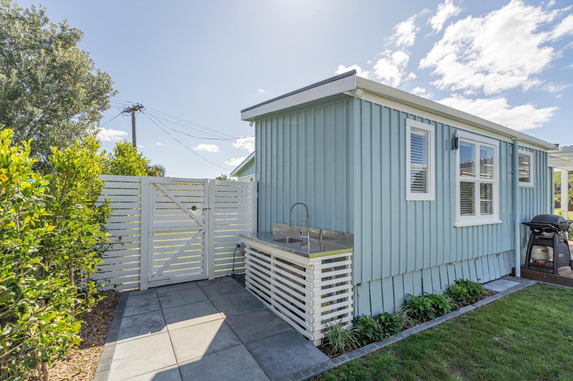 Blue Belle Cottage Whitianga Exterior photo