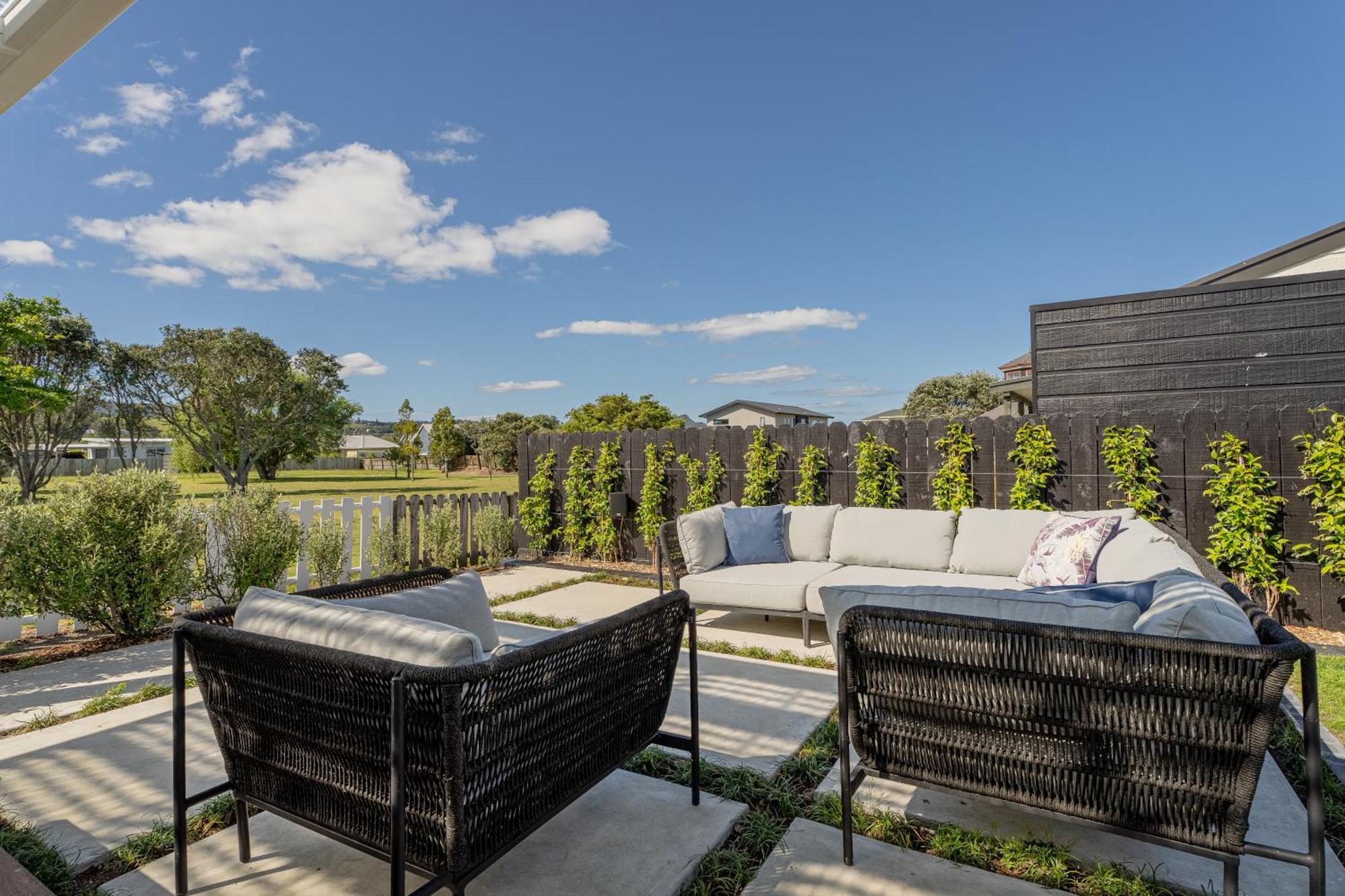 Blue Belle Cottage Whitianga Exterior photo